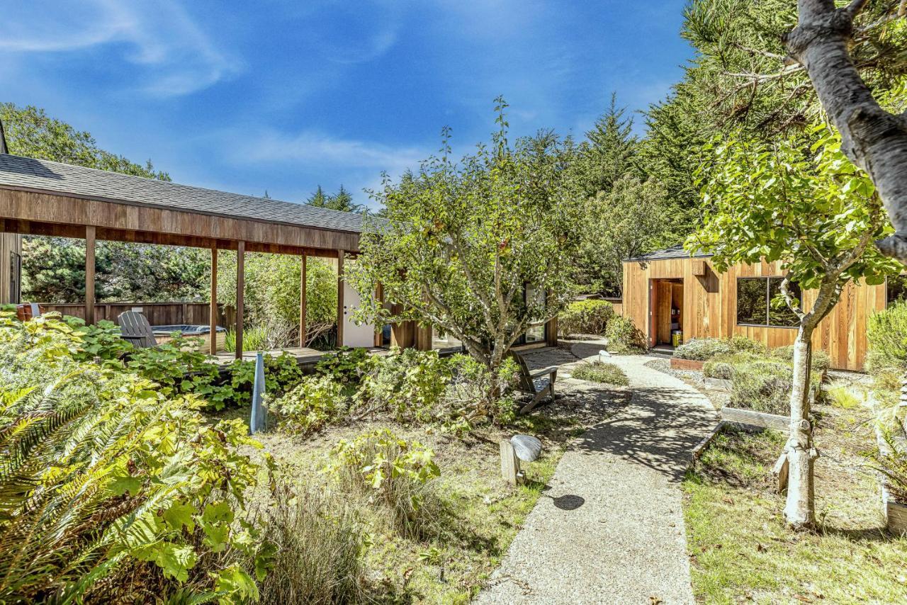 Urban Escape Compound Villa Sea Ranch Exterior photo