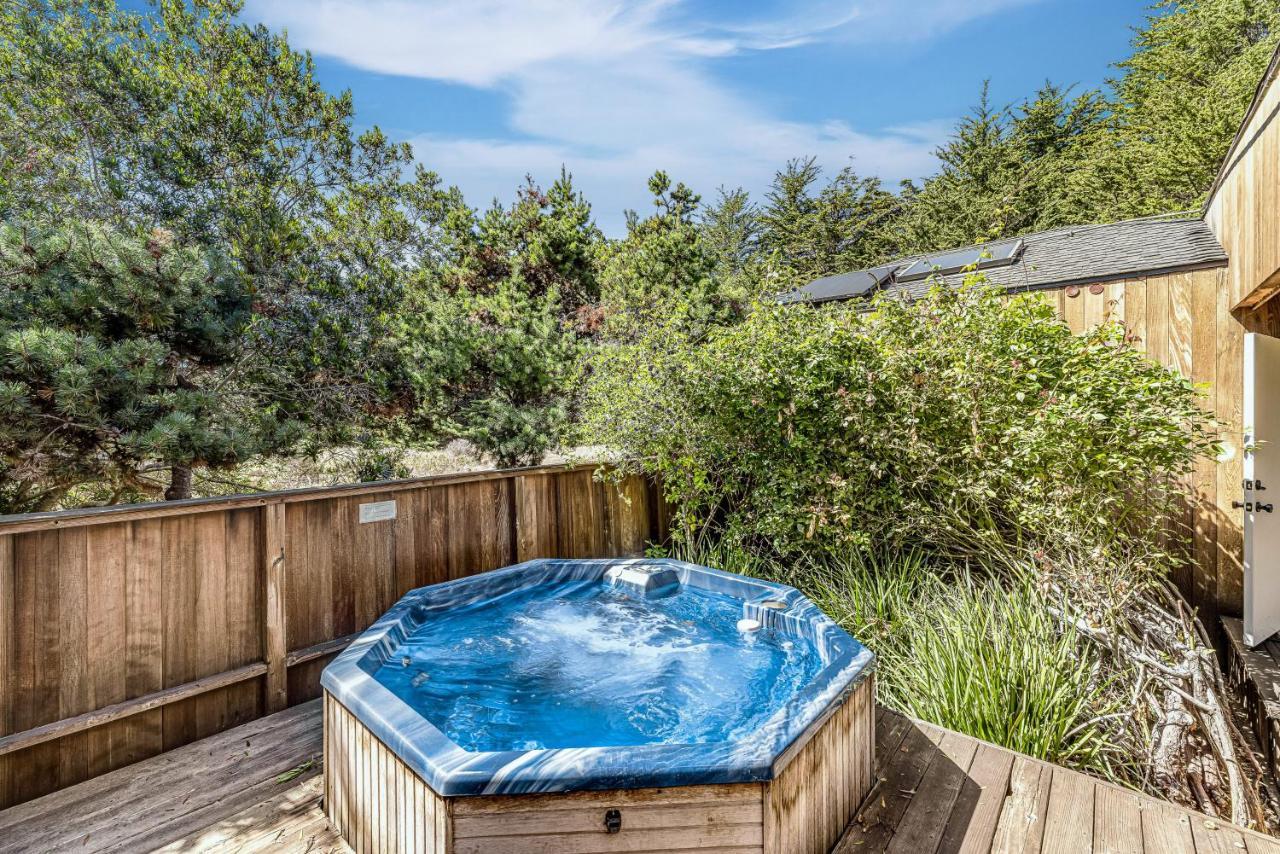 Urban Escape Compound Villa Sea Ranch Exterior photo